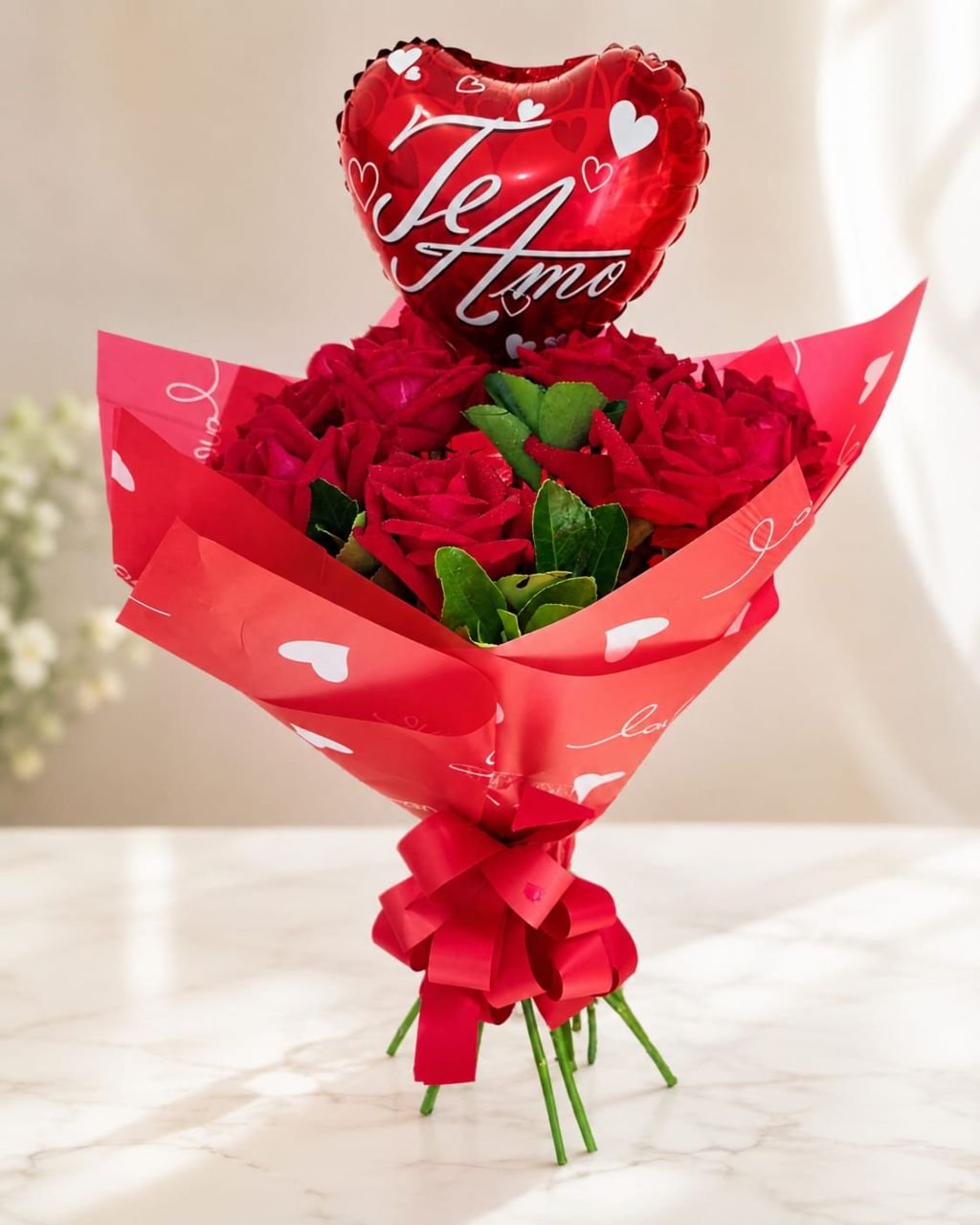 Buquê de Rosas com Balão Te Amo — buquê da Flores do Alê em São Paulo