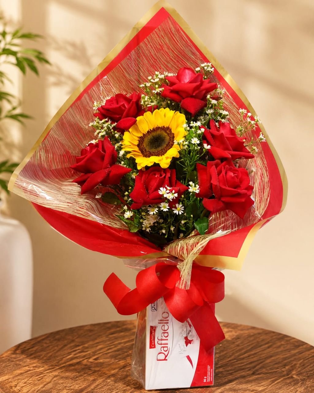 Buquê de Rosas, Girassol e Ferrero Rocher — buquê da Flores do Alê em São Paulo